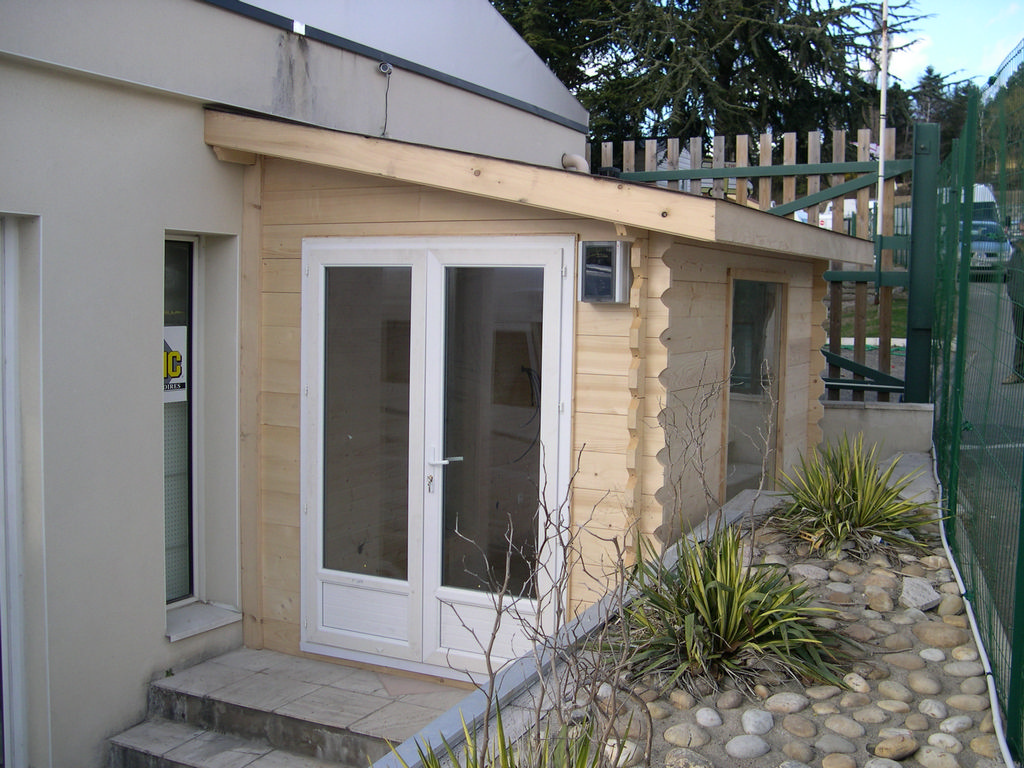 Abri de jardin sur-mesure en bois